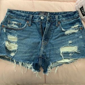 abercrombie & fitch distressed jean shorts